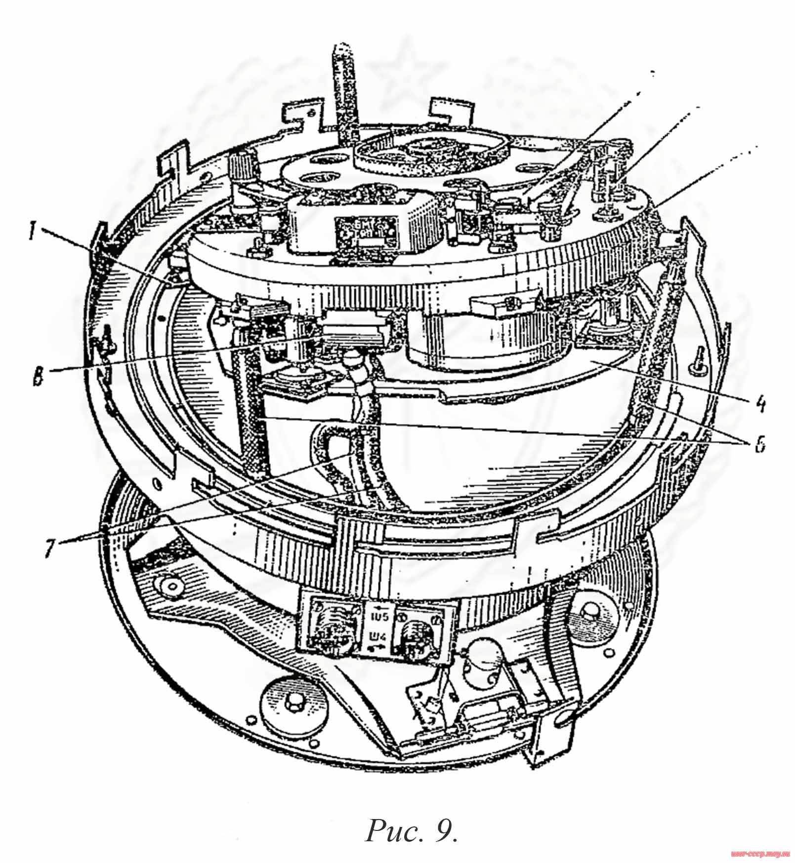 Рис. 9. Лентопротяжный механизм ЛПМ, частично вынутый из нижней полусферы защитного контейнера.
